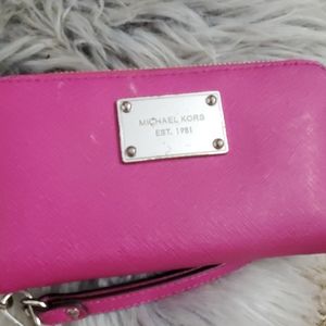 Michael kors wallet/ wristlet